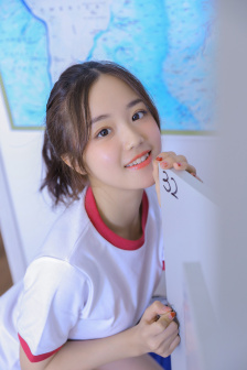 我做女犬的开心日子作者